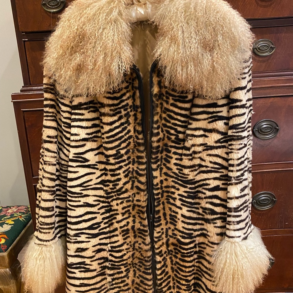 Purchased from Canal Place mall 20 years ago.  Paid 2k for it.
